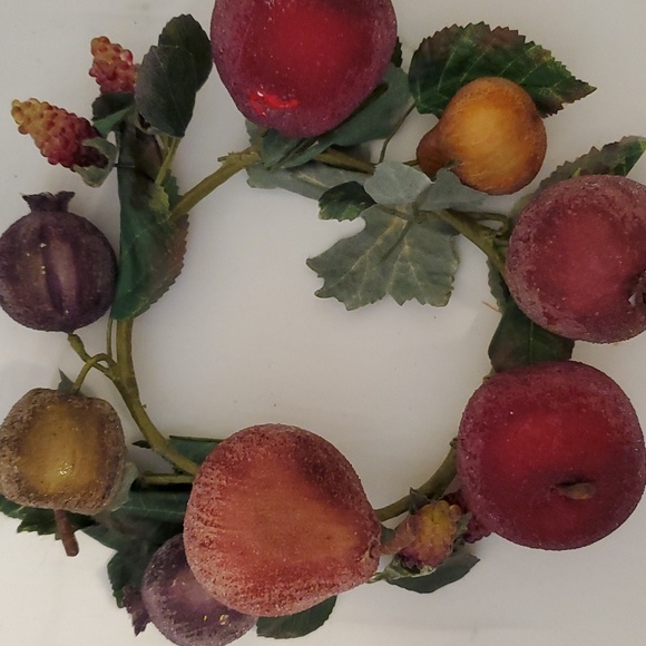 Frosted Fruit And Candle Ring - Picture 4 of 6